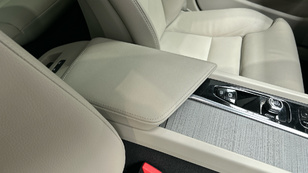 Volvo V60 B4 D Plus Dark Auto 145 kW (197 CV) - 25 Volvo V60 B4 D Ocasión 145 KW (197CV) - 25