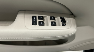Volvo V60 B4 D Plus Dark Auto 145 kW (197 CV) - 41 Volvo V60 B4 D Ocasión 145 KW (197CV) - 41