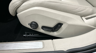 Volvo V60 B4 D Plus Dark Auto 145 kW (197 CV) - 43 Volvo V60 B4 D Ocasión 145 KW (197CV) - 43