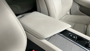 Volvo V60 B4 D Plus Dark Auto 145 kW (197 CV) - 25 Volvo V60 B4 D Ocasión 145 KW (197CV) - 25