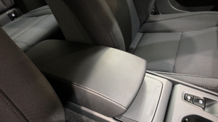 Volvo XC40 T2 Momentum Pro Auto 95 kW (129 CV) - 17 Volvo XC40 T2 Ocasión 95 KW (129CV) - 17
