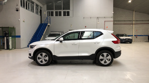 Volvo XC40 T2 Momentum Pro Auto 95 kW (129 CV) - 21 Volvo XC40 T2 Ocasión 95 KW (129CV) - 21