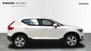 Volvo XC40 T2 Momentum Pro Auto 95 kW (129 CV) - 38 Volvo XC40 T2 Ocasión 95 KW (129CV) - 38