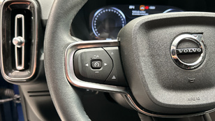 Volvo XC40 T4 Twin Recharge R-Design Expression Auto 155 kW (211 CV) - 16 Volvo XC40 T4 Ocasión 155 KW (211CV) - 16