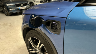 Volvo XC40 T4 Twin Recharge R-Design Expression Auto 155 kW (211 CV) - 19 Volvo XC40 T4 Ocasión 155 KW (211CV) - 19