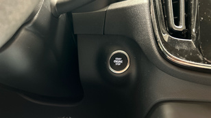 Volvo XC40 T4 Twin Recharge R-Design Expression Auto 155 kW (211 CV) - 22 Volvo XC40 T4 Ocasión 155 KW (211CV) - 22