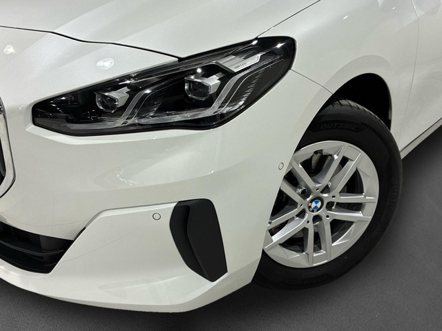 BMW Serie 2 218d Active Tourer color Blanco. Año 2024. 110KW(150CV). Diésel. En concesionario BMW Marcos Automoción de Valencia