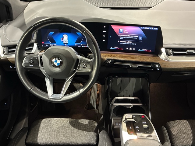 BMW Serie 2 218d Active Tourer color Blanco. Año 2024. 110KW(150CV). Diésel. En concesionario BMW Marcos Automoción de Valencia