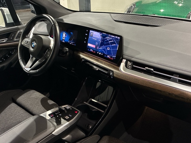 BMW Serie 2 218d Active Tourer color Blanco. Año 2024. 110KW(150CV). Diésel. En concesionario BMW Marcos Automoción de Valencia