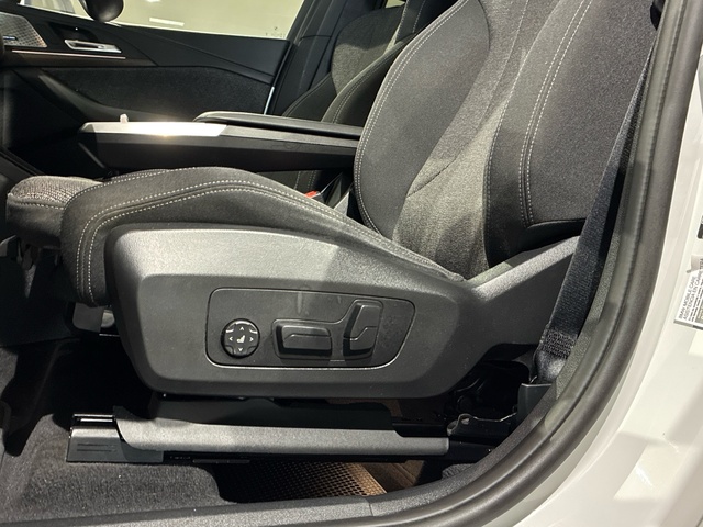 BMW Serie 2 218d Active Tourer color Blanco. Año 2024. 110KW(150CV). Diésel. En concesionario BMW Marcos Automoción de Valencia