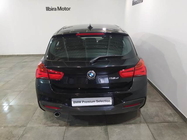 BMW Serie 1 118i color Negro. Año 2019. 100KW(136CV). Gasolina. En concesionario Ilbira Motor | Granada de Granada