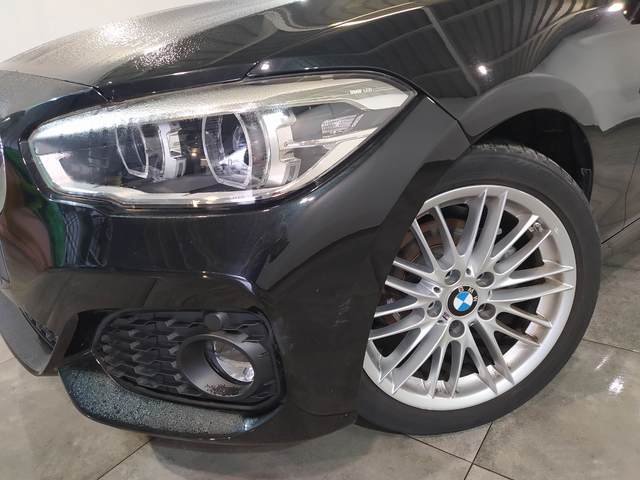 BMW Serie 1 118i color Negro. Año 2019. 100KW(136CV). Gasolina. En concesionario Ilbira Motor | Granada de Granada