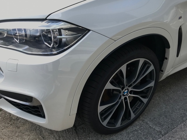 BMW X6 xDrive M50d color Blanco. Año 2018. 280KW(381CV). Diésel. En concesionario Celtamotor Vigo  de Pontevedra