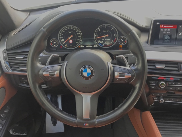 BMW X6 xDrive M50d color Blanco. Año 2018. 280KW(381CV). Diésel. En concesionario Celtamotor Vigo  de Pontevedra