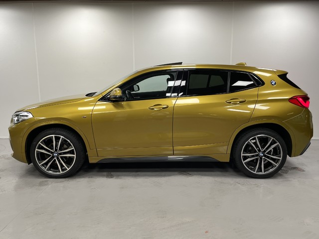 BMW X2 sDrive18d color Oro. Año 2020. 110KW(150CV). Diésel. En concesionario Maberauto de Castellón