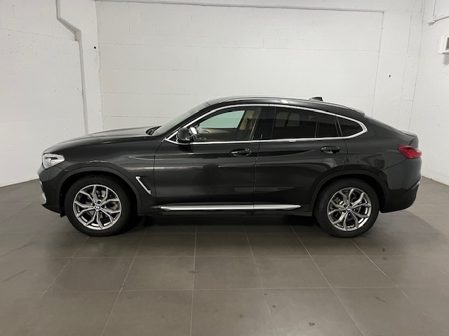 BMW X4 xDrive20d color Gris. Año 2020. 140KW(190CV). Diésel. En concesionario Amiocar S.A. de Coruña