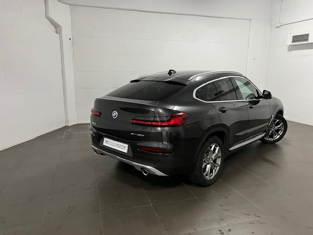 BMW X4 xDrive20d color Gris. Año 2020. 140KW(190CV). Diésel. En concesionario Amiocar S.A. de Coruña