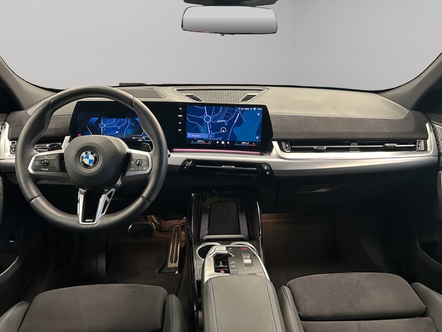 BMW X2 sDrive18d color Negro. Año 2024. 110KW(150CV). Diésel. En concesionario GANDIA Automoviles Fersan, S.A. de Valencia