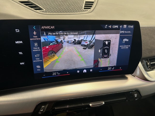 BMW X2 sDrive18d color Negro. Año 2024. 110KW(150CV). Diésel. En concesionario GANDIA Automoviles Fersan, S.A. de Valencia