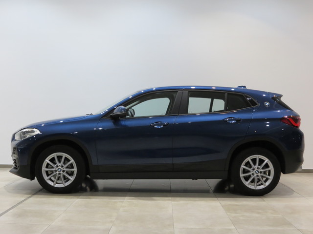 BMW X2 sDrive16d color Azul. Año 2021. 85KW(116CV). Diésel. En concesionario GANDIA Automoviles Fersan, S.A. de Valencia