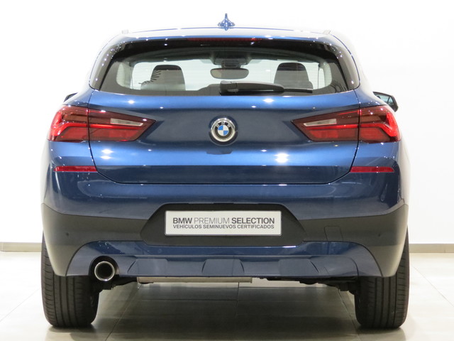 BMW X2 sDrive16d color Azul. Año 2021. 85KW(116CV). Diésel. En concesionario GANDIA Automoviles Fersan, S.A. de Valencia