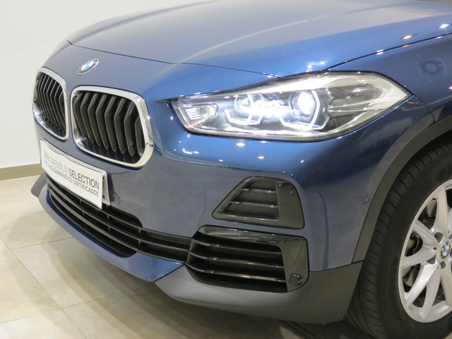 BMW X2 sDrive16d color Azul. Año 2021. 85KW(116CV). Diésel. En concesionario GANDIA Automoviles Fersan, S.A. de Valencia