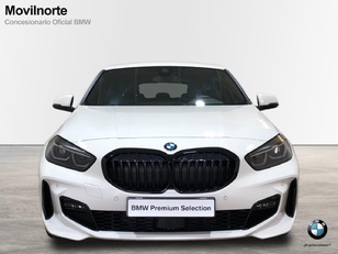 Fotos de BMW Serie 1 118d color Blanco. Año 2023. 110KW(150CV). Diésel. En concesionario Movilnorte El Plantio de Madrid