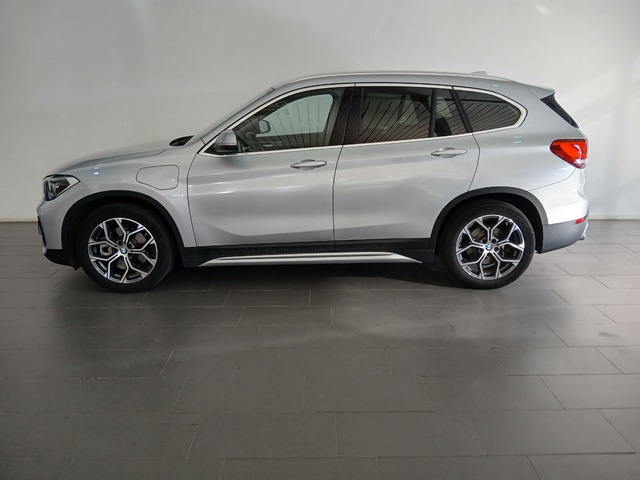 BMW X1 xDrive25e color Gris Plata. Año 2021. 162KW(220CV). Híbrido Electro/Gasolina. En concesionario Adler Motor S.L. TOLEDO de Toledo