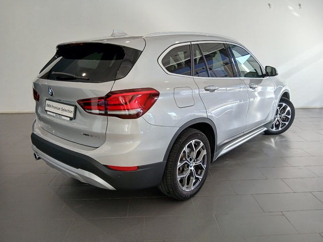 BMW X1 xDrive25e color Gris Plata. Año 2021. 162KW(220CV). Híbrido Electro/Gasolina. En concesionario Adler Motor S.L. TOLEDO de Toledo