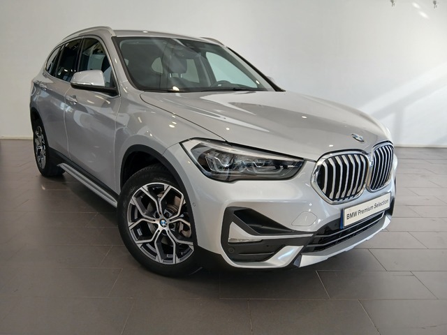 BMW X1 xDrive25e color Gris Plata. Año 2021. 162KW(220CV). Híbrido Electro/Gasolina. En concesionario Adler Motor S.L. TOLEDO de Toledo