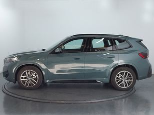 Fotos de BMW X1 xDrive30e color Verde. Año 2024. 240KW(326CV). Híbrido Electro/Gasolina. En concesionario Proa Premium Palma de Baleares