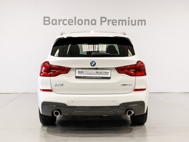 BMW X3 xDrive30i color Blanco. Año 2021. 185KW(252CV). Gasolina. En concesionario Barcelona Premium -- GRAN VIA de Barcelona