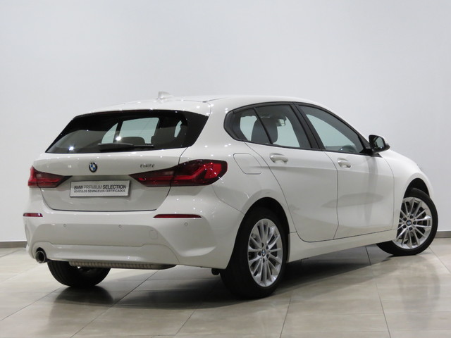 BMW Serie 1 118i color Blanco. Año 2020. 103KW(140CV). Gasolina. En concesionario EL VERGER Automoviles Fersan, S.A. de Alicante