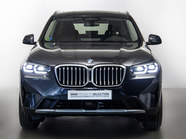 BMW X3 xDrive20i color Gris. Año 2024. 135KW(184CV). Gasolina. En concesionario Fuenteolid de Valladolid