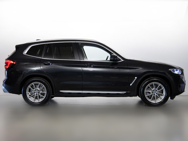 BMW X3 xDrive20i color Gris. Año 2024. 135KW(184CV). Gasolina. En concesionario Fuenteolid de Valladolid