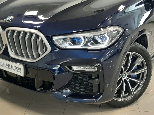 BMW X6 xDrive40d color Azul. Año 2021. 250KW(340CV). Diésel. En concesionario Automoviles Bertolin, S.L. de Valencia