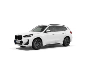 Fotos de BMW X1 sDrive18d color Blanco. Año 2024. 110KW(150CV). Diésel. En concesionario Amiocar S.A. de Coruña