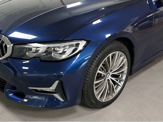 BMW Serie 3 320i color Azul. Año 2020. 135KW(184CV). Gasolina. En concesionario Triocar Gijón (Bmw y Mini) de Asturias