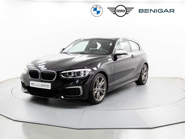 BMW Serie 1 M140i color Negro. Año 2017. 250KW(340CV). Gasolina. En concesionario Móvil Begar Alicante de Alicante