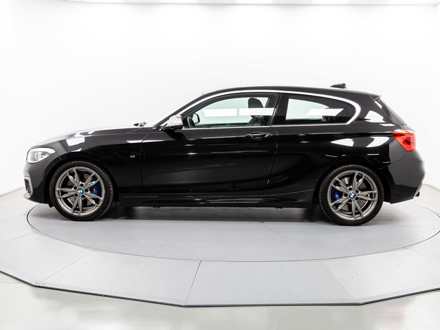 BMW Serie 1 M140i color Negro. Año 2017. 250KW(340CV). Gasolina. En concesionario Móvil Begar Alicante de Alicante