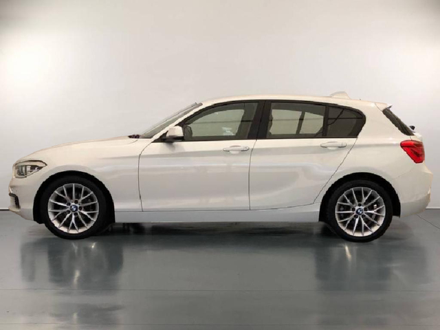 BMW Serie 1 118i color Blanco. Año 2019. 100KW(136CV). Gasolina. En concesionario Proa Premium Palma de Baleares