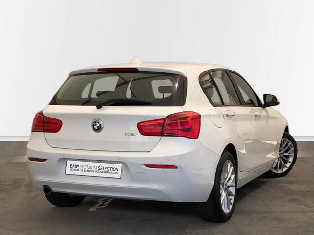 BMW Serie 1 118i color Blanco. Año 2019. 100KW(136CV). Gasolina. En concesionario Proa Premium Palma de Baleares