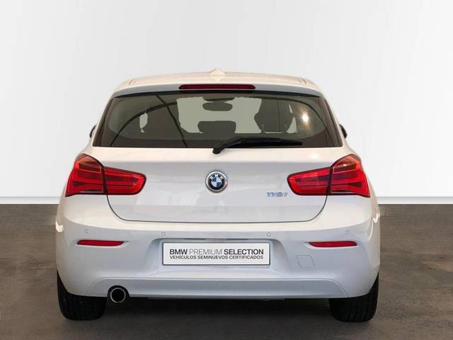 BMW Serie 1 118i color Blanco. Año 2019. 100KW(136CV). Gasolina. En concesionario Proa Premium Palma de Baleares