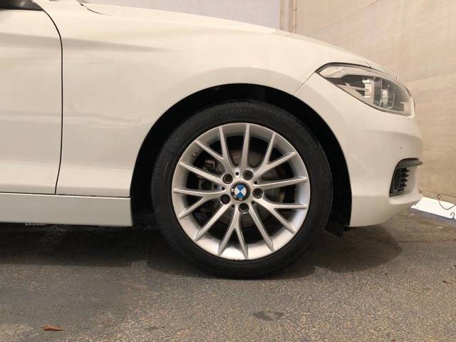 BMW Serie 1 118i color Blanco. Año 2019. 100KW(136CV). Gasolina. En concesionario Proa Premium Palma de Baleares