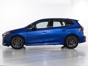 Fotos de BMW Serie 2 218d Active Tourer color Azul. Año 2023. 110KW(150CV). Diésel. En concesionario Oliva Motor Girona de Girona