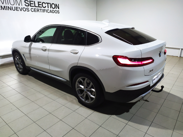 BMW X4 xDrive20d color Blanco. Año 2020. 140KW(190CV). Diésel. En concesionario Hispamovil, Orihuela de Alicante