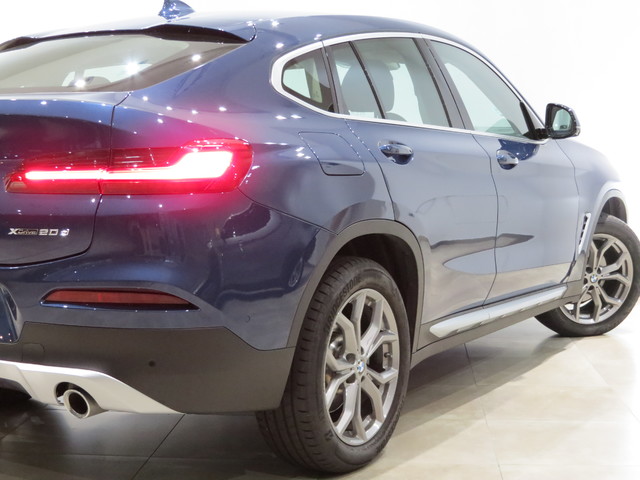 BMW X4 xDrive20d color Azul. Año 2020. 140KW(190CV). Diésel. En concesionario GANDIA Automoviles Fersan, S.A. de Valencia