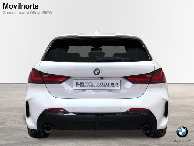 BMW Serie 1 118d color Blanco. Año 2023. 110KW(150CV). Diésel. En concesionario Movilnorte El Plantio de Madrid