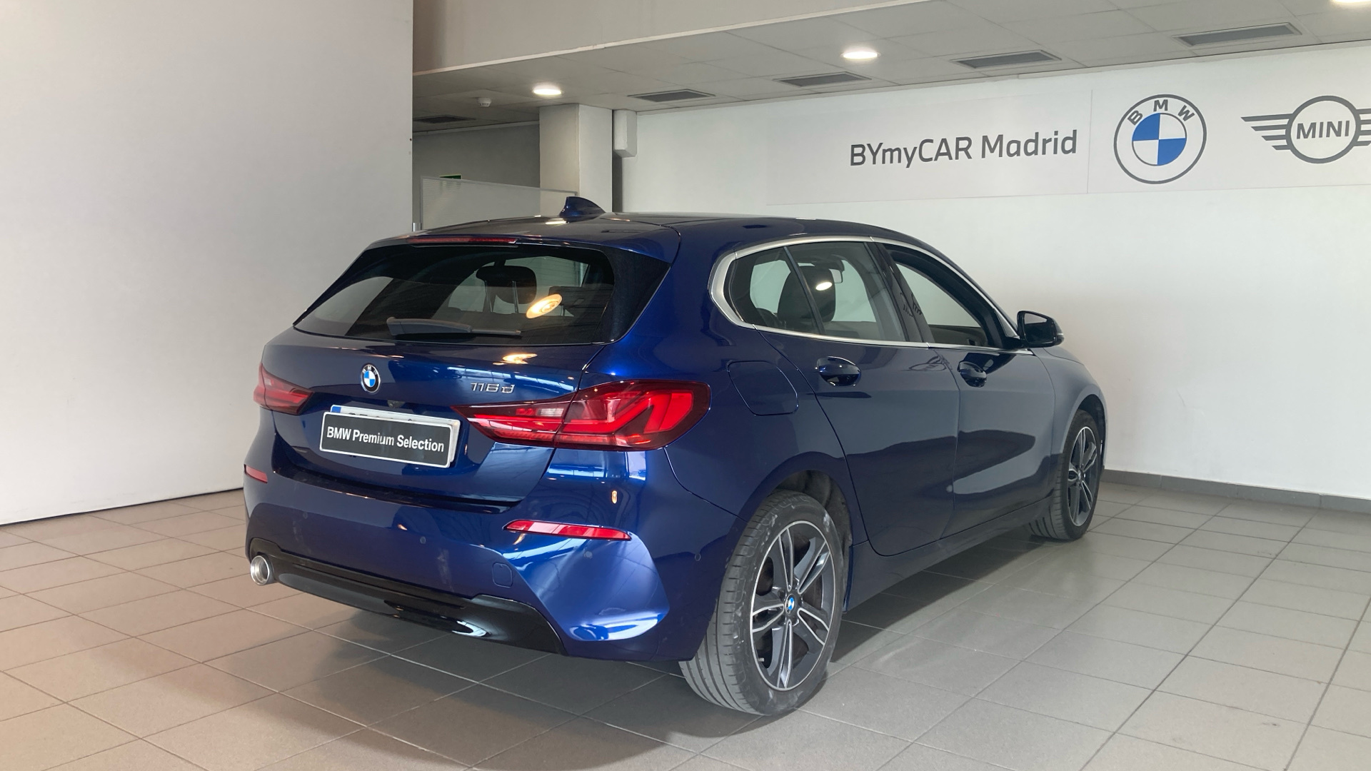 BMW Serie 1 116d color Azul. Año 2020. 85KW(116CV). Diésel. En concesionario BYmyCAR Madrid - Alcalá de Madrid