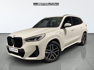 Fotos de BMW X1 xDrive30e color Blanco. Año 2023. 240KW(326CV). Híbrido Electro/Gasolina. En concesionario Automotor Premium Fuengirola - Málaga de Málaga